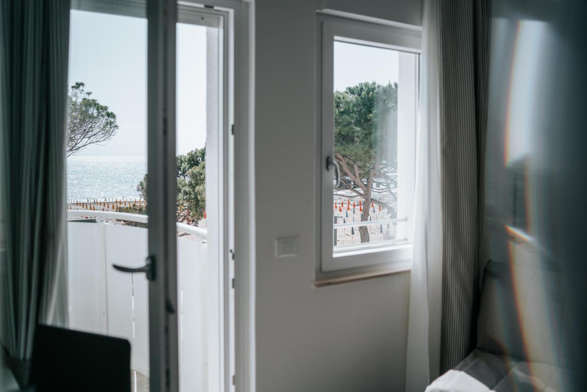 Hotel Luna Centrale Lignano Sabbiadoro Exteriér fotografie
