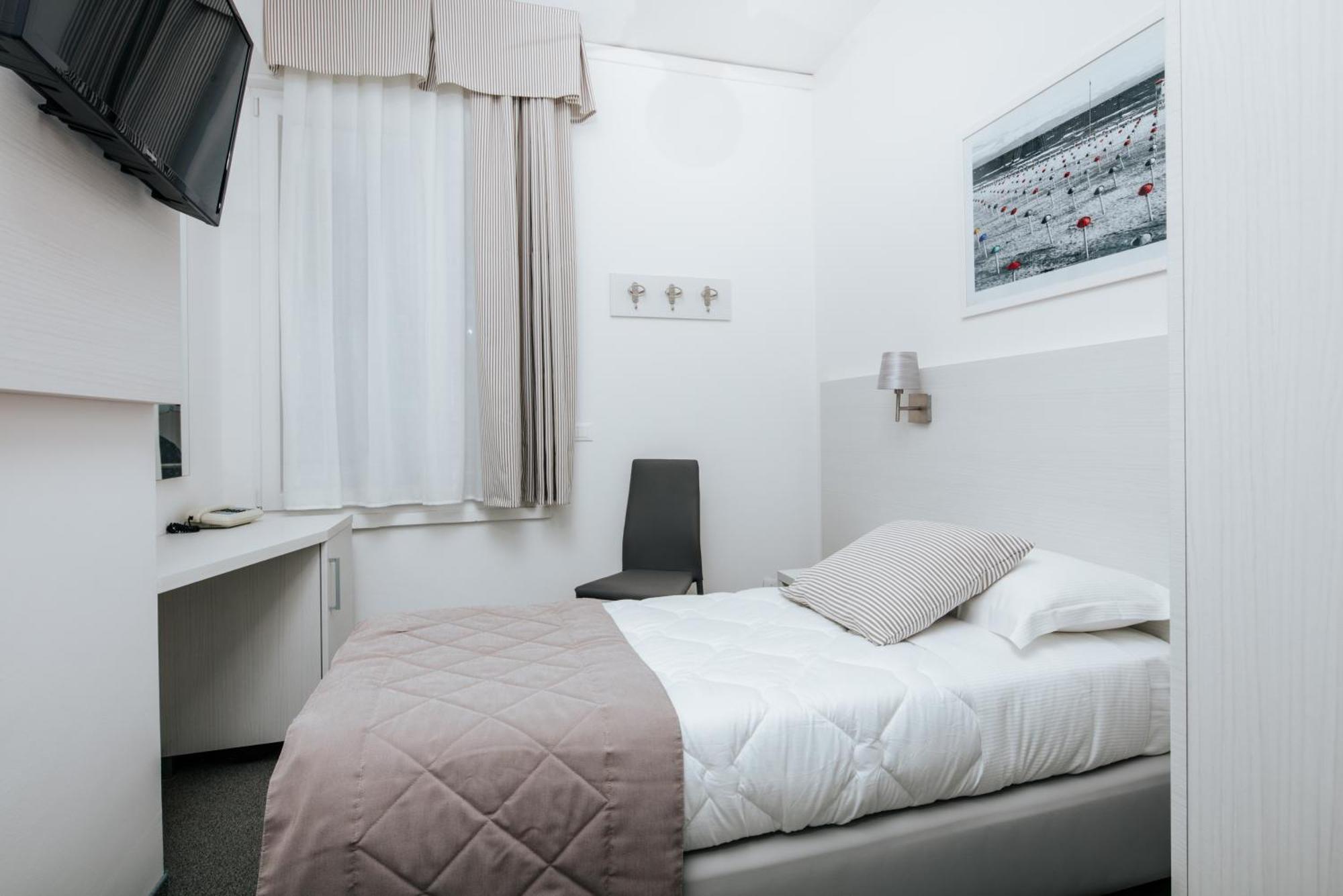 Hotel Luna Centrale Lignano Sabbiadoro Exteriér fotografie