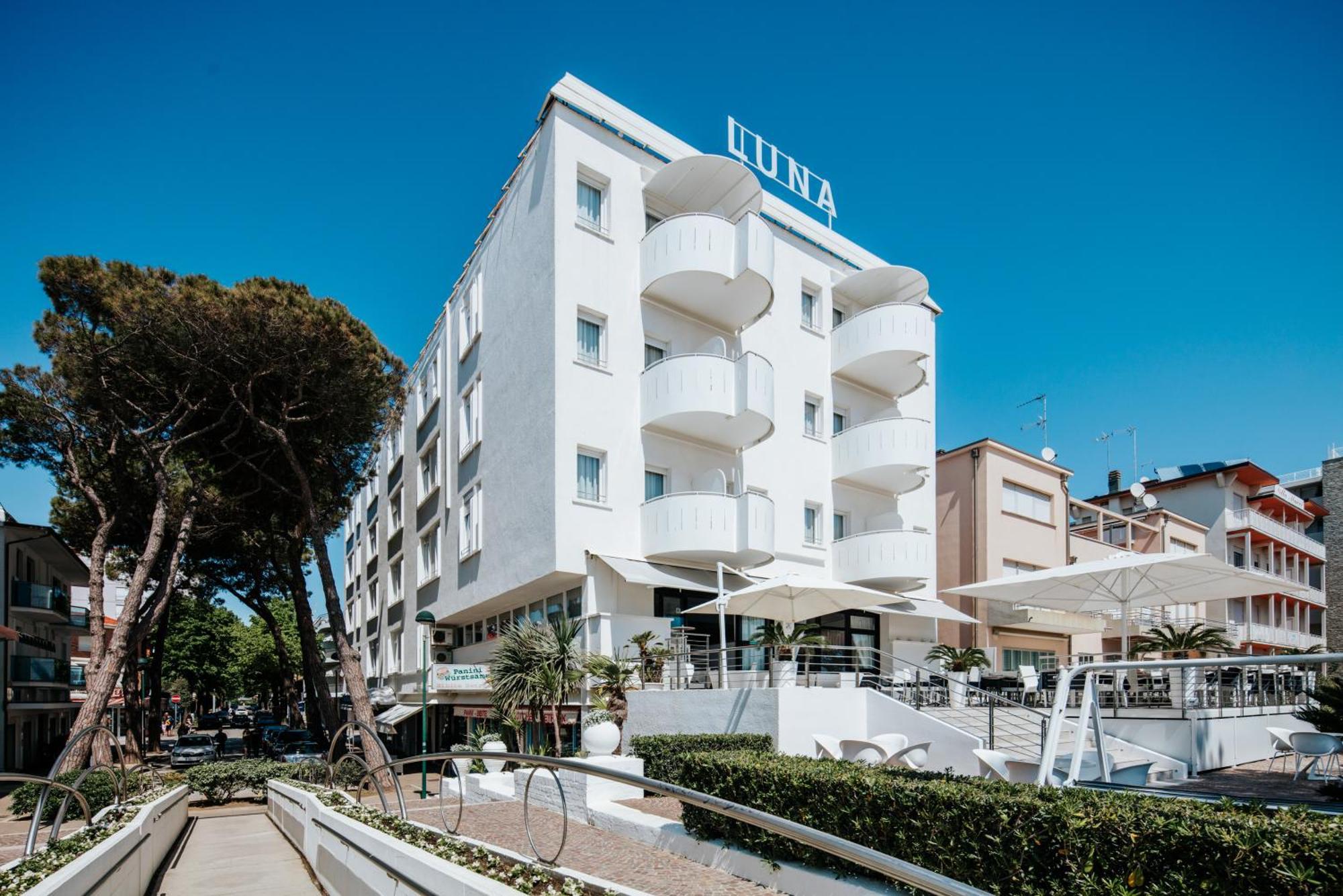 Hotel Luna Centrale Lignano Sabbiadoro Exteriér fotografie